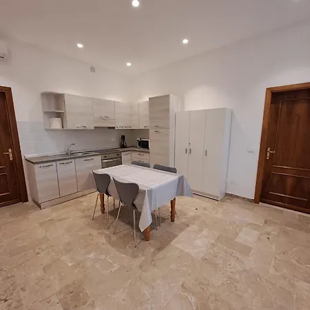 Nica Apartman